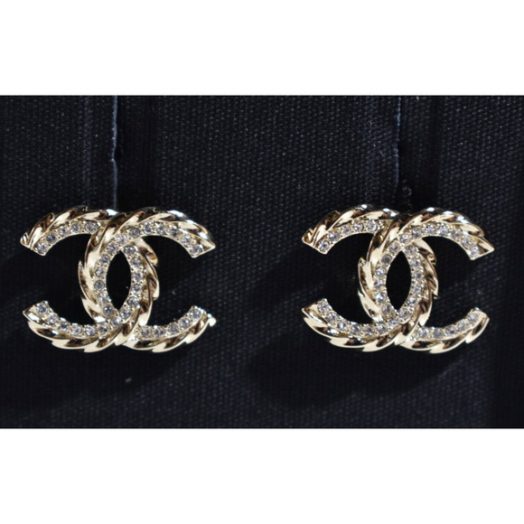 Chanel 23B Gold Crystal Interlocking CC Logo Classic Statement Stud Earrings - Picture 5 of 11